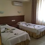 Nur アパートホテル